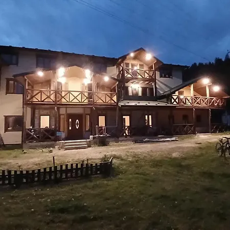 بيت ضيافة U Zumera