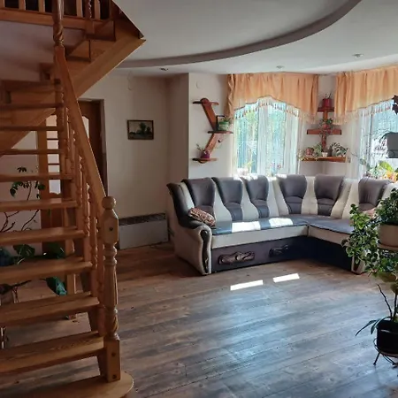 U Zumera בית הארחה